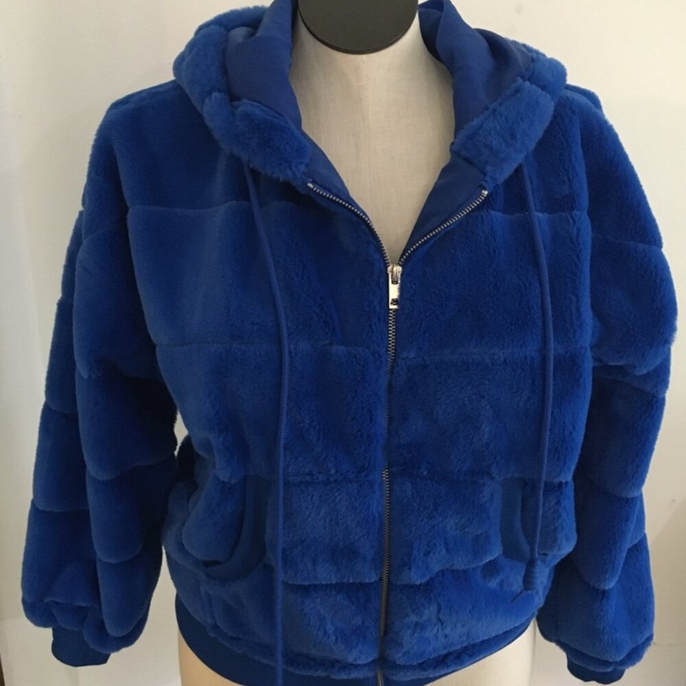 Blue Fuzzy Zip Up Coat Size Large NWT